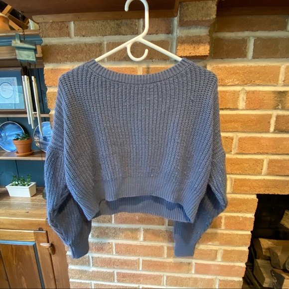 Urban Outfitters Blue Cropped Sweater - Picture 1 of 4